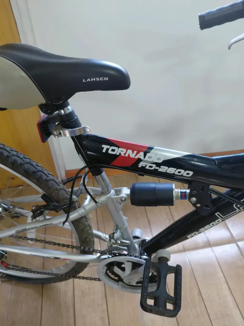 Bicicleta Lahsen Tornado FD-2600 para montaña - 2