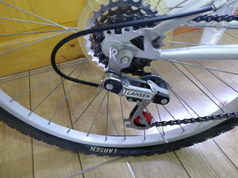 Bicicleta Lahsen Tornado FD-2600 para montaña - 3