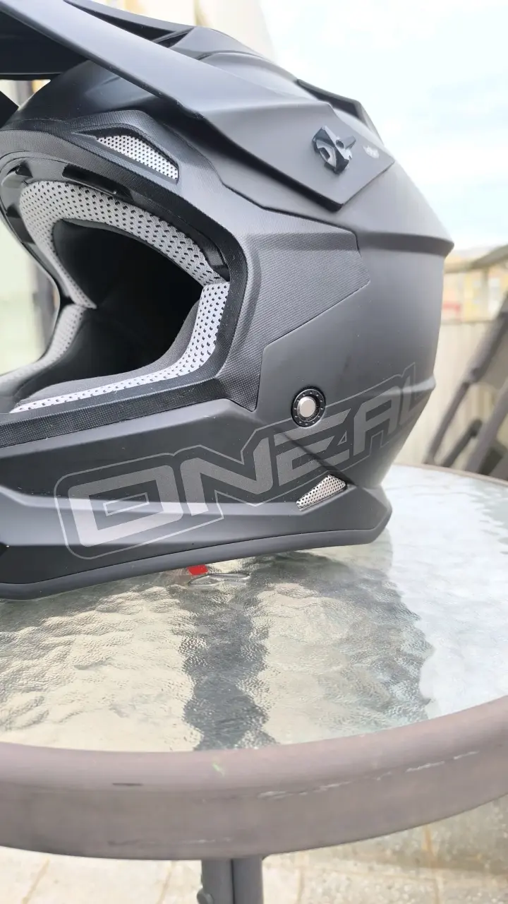 Casco de motocross negro O'Neal con visera - 3