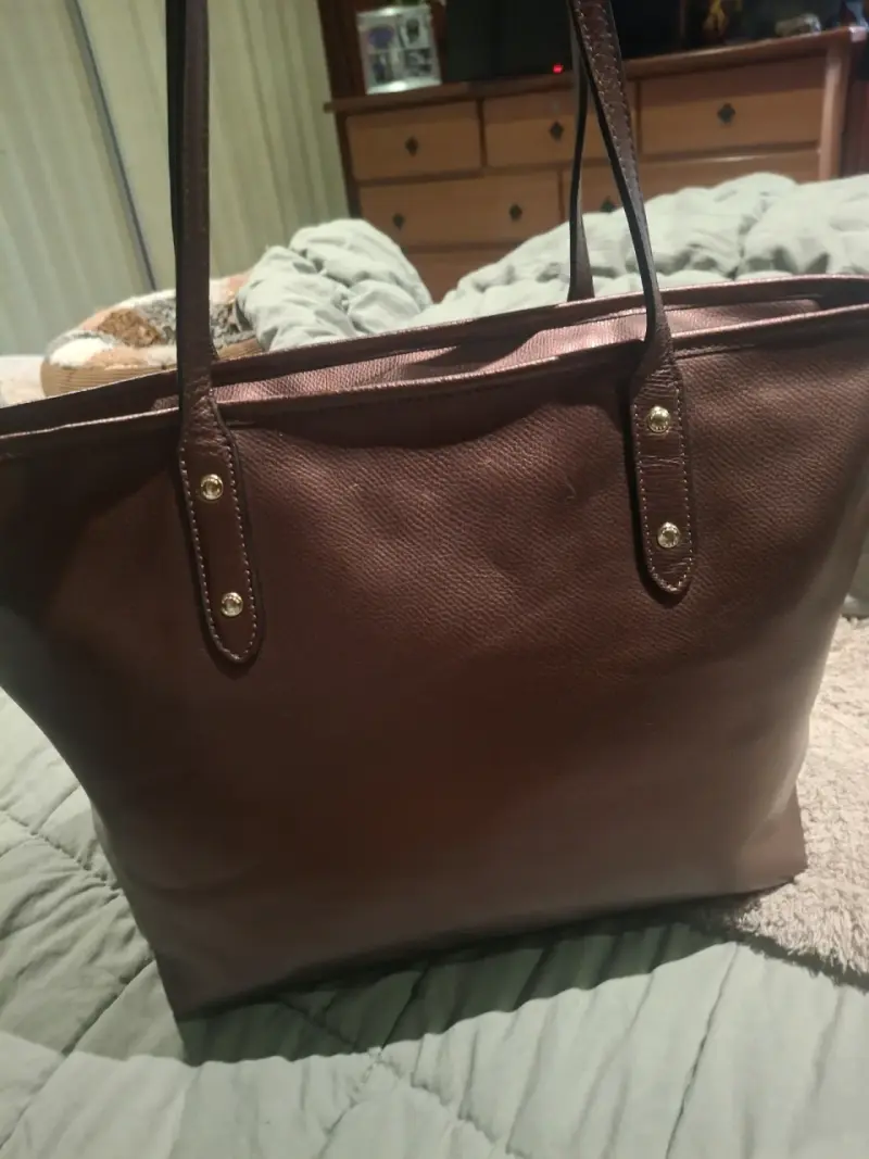 Bolso de cuero marrón Coach elegante - 2