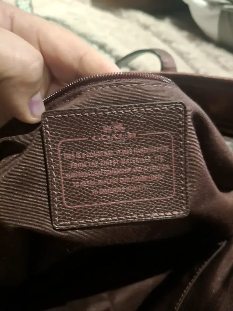 Bolso de cuero marrón Coach elegante - 3
