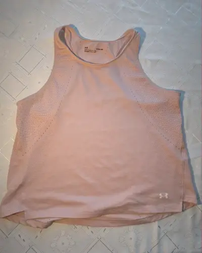 Polera deportiva rosa Under Armour talla M - miniatura 2