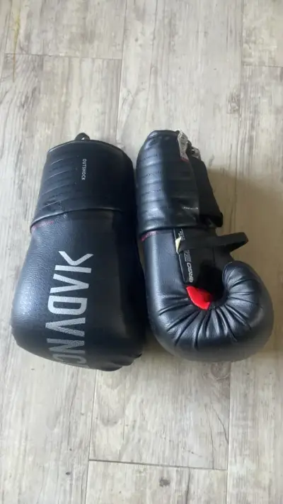Guantes de Boxeo Outshock Negros 12 oz - miniatura 1