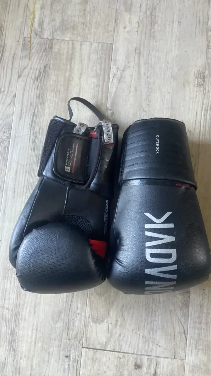 Guantes de Boxeo Outshock Negros 12 oz - 2