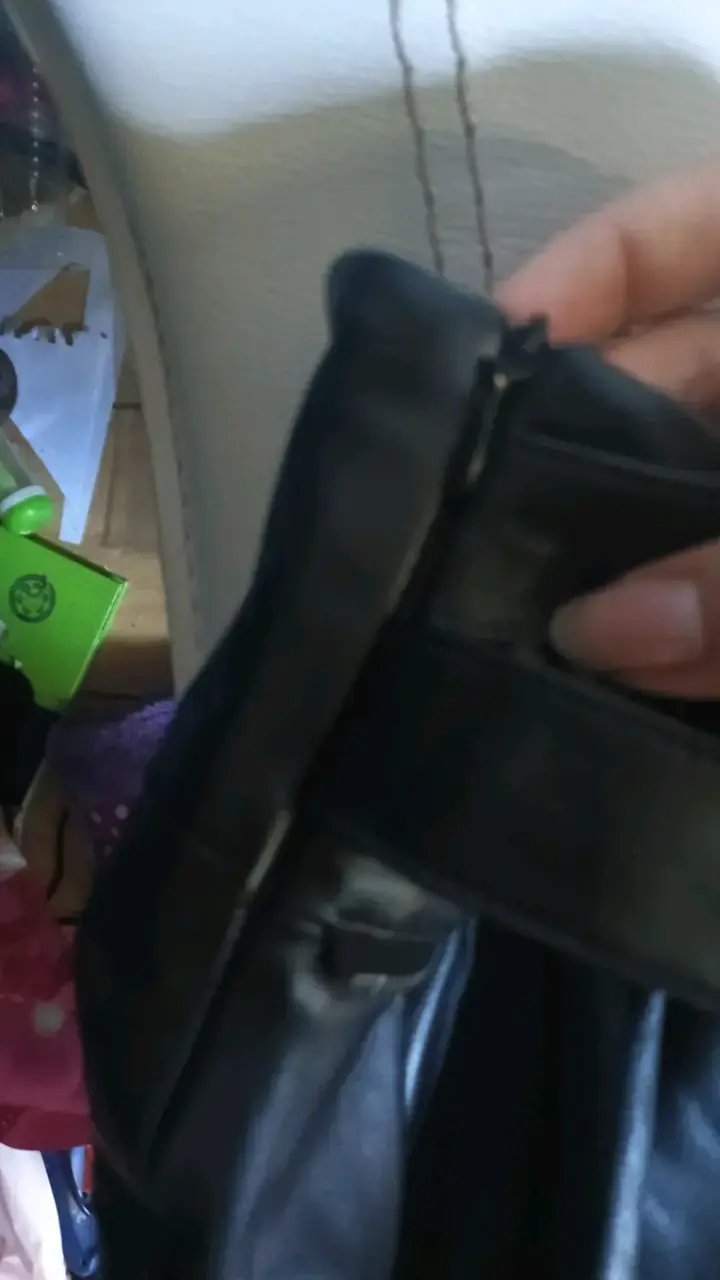 Falda negra de cuero sintético con cinturón - 3