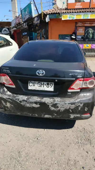 Toyota Corolla 2011 en buen estado - miniatura 2