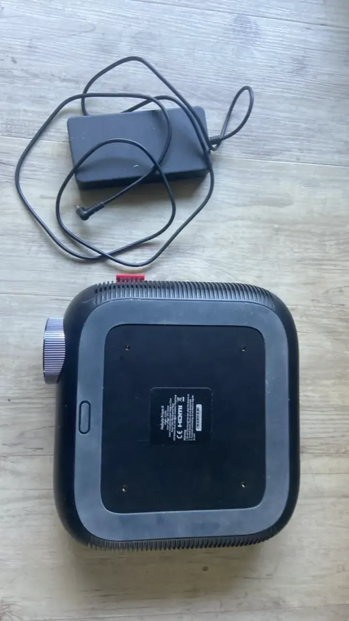 Proyector portátil Nebula con adaptador - 3