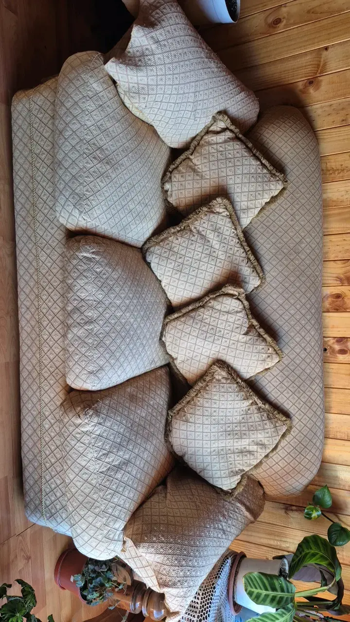 Sofá beige. - 1