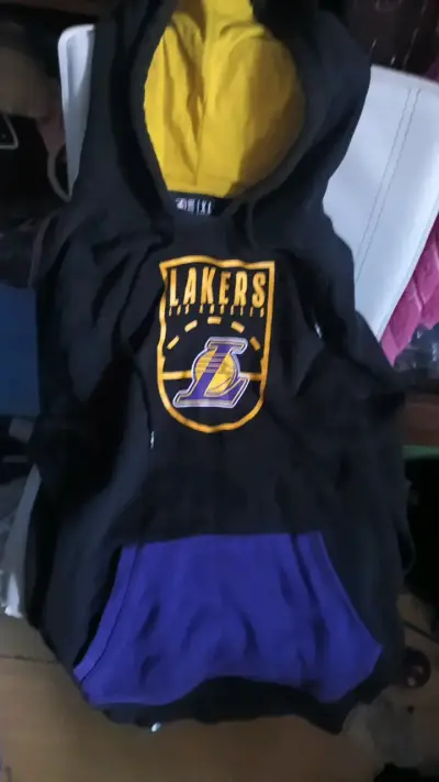 Polerón con capucha Lakers NBA negro y morado - miniatura 1