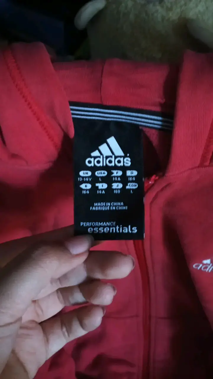 Polerón rojo Adidas Essentials con capucha - 2