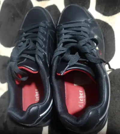 Zapatillas negras de cuero para hombre - miniatura 3