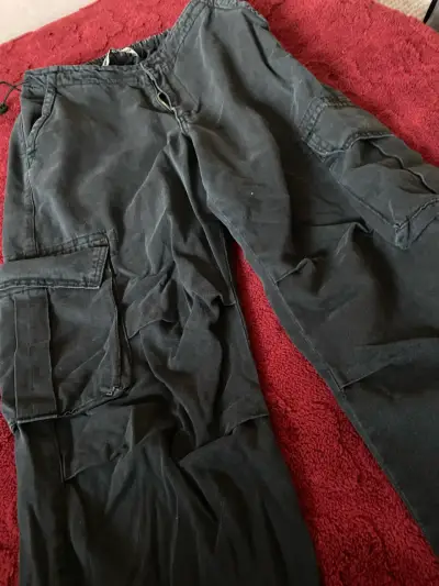 Pantalones cargo negros Americano con bolsillos - miniatura 2