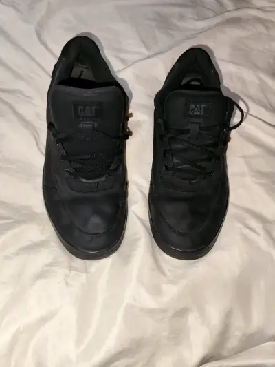 Zapatillas negras CAT para hombre en buen estado - miniatura 2