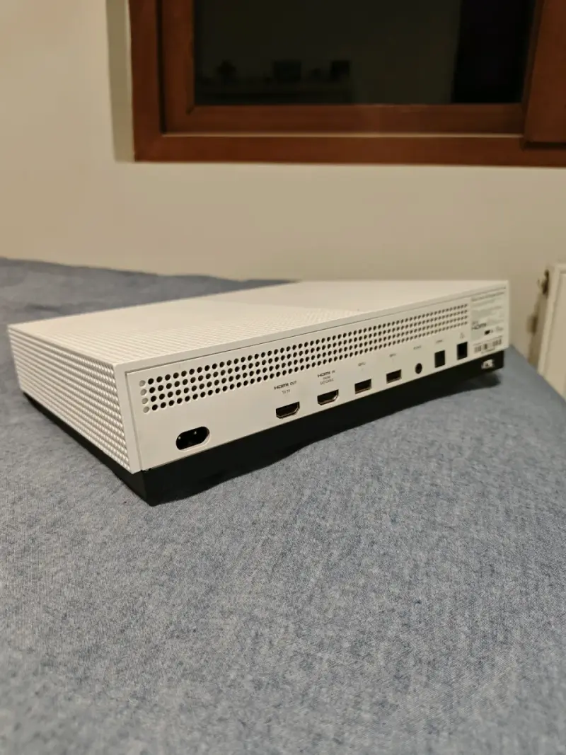 Xbox One S All Digital Edition - 5