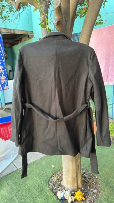 Blazer negro para mujer en buen estado - miniatura 3