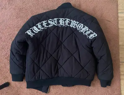 Chaqueta Corteiz Talla L - miniatura 1