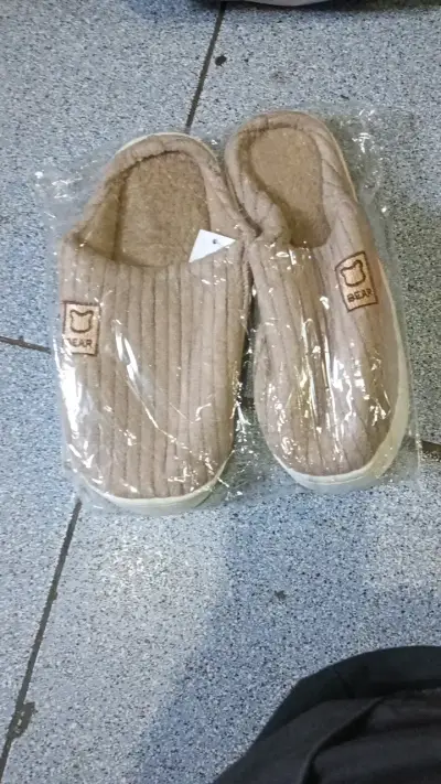 Pantuflas de invierno para mujer Bear en varios colores - miniatura 1