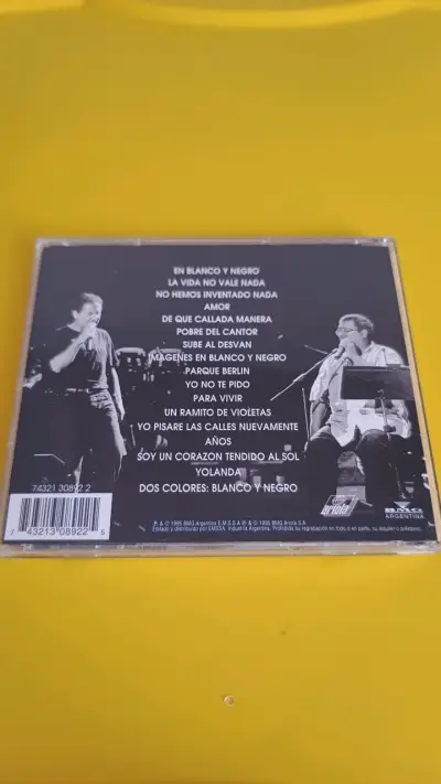 CD Pablo Milanés y Víctor Manuel En Blanco y Negro - miniatura 2