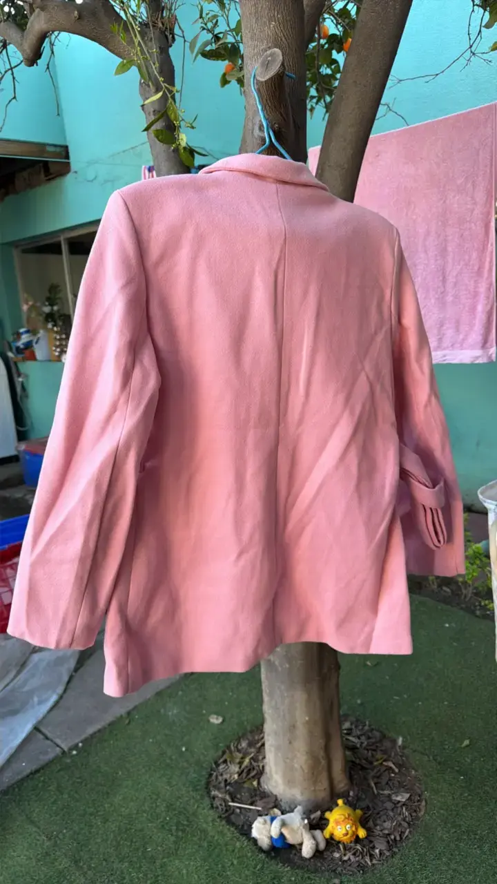 Blazer rosado para mujer en buen estado - 3