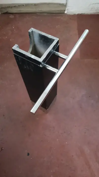 Lavamanos de vidrio con pedestal metálico - miniatura 2