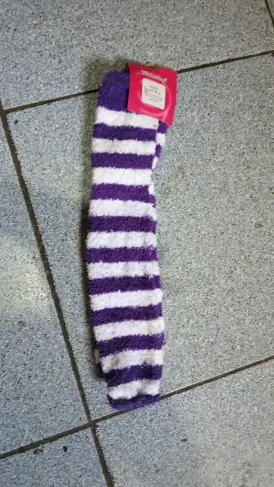 Calcetines térmicos de felpa para invierno - miniatura 4