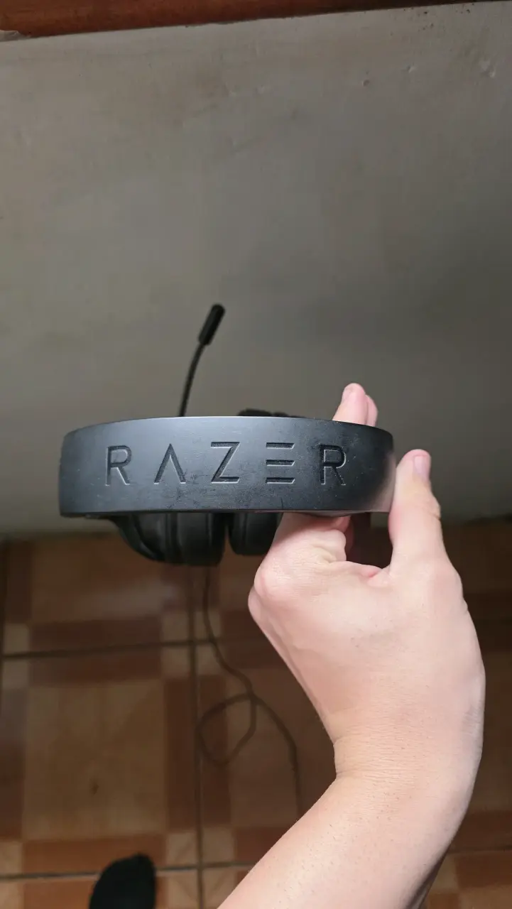 Audífonos Razer con micrófono para gaming - 2