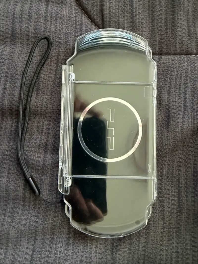 Consola portátil Sony PSP con juegos incluidos - 4