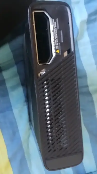 Consola Xbox 360 usada en mal estado para reparar - miniatura 6