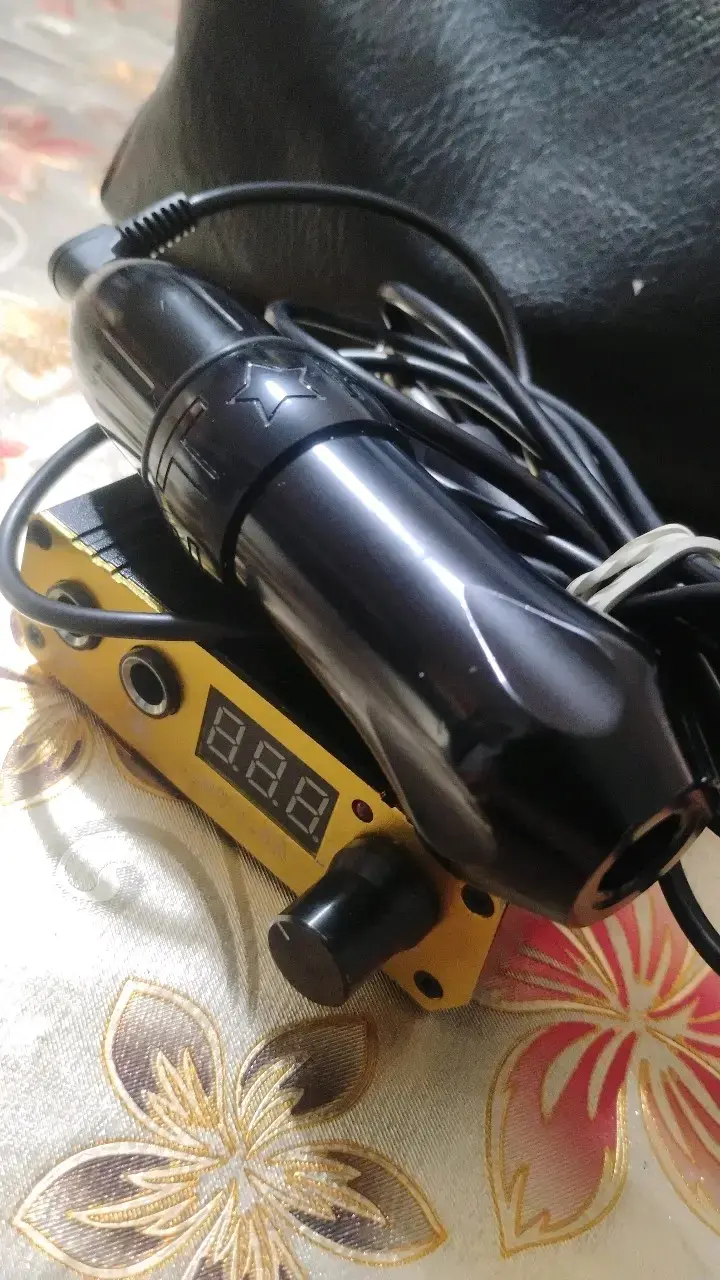 Máquina de Tatuaje Rotativa con Fuente de Poder - 2