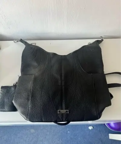 Bolso de cuero negro Amphora con correas ajustables - miniatura 1