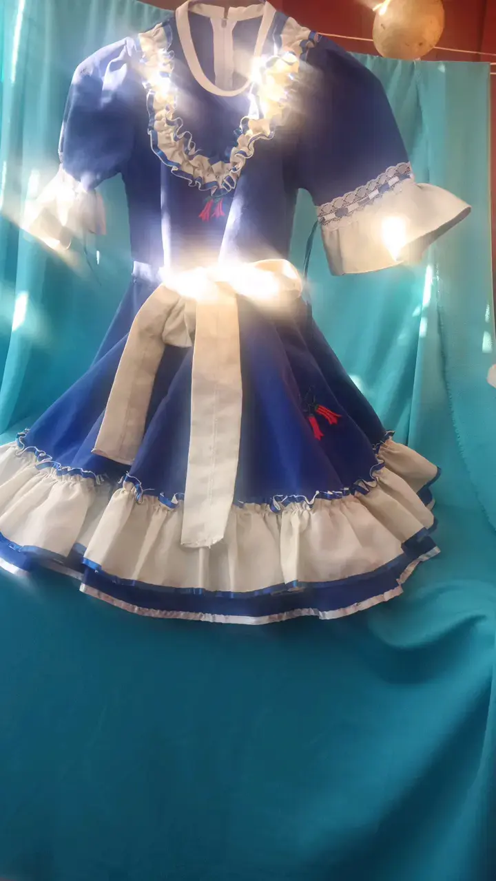 Vestido de Baile Folclórico Azul con Encaje - 1