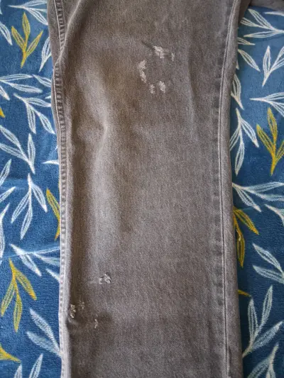 Jeans Wrangler grises desgastados 56 para hombre - miniatura 2
