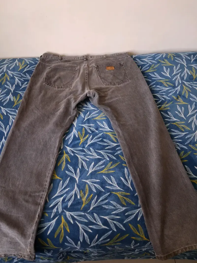 Jeans Wrangler grises desgastados 56 para hombre - 3