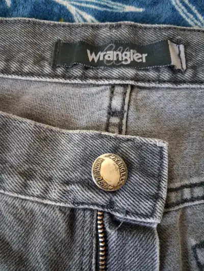 Jeans Wrangler grises desgastados 56 para hombre - miniatura 4