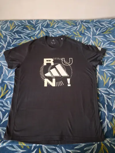 Polera negra Adidas Primegreen Run - miniatura 1