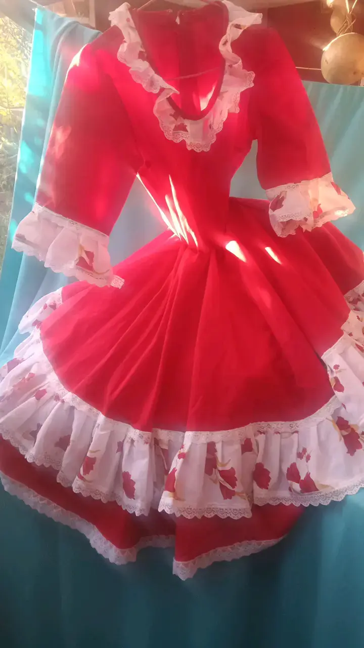 Vestido de Huasa Tradicional Rojo con Encaje - 2