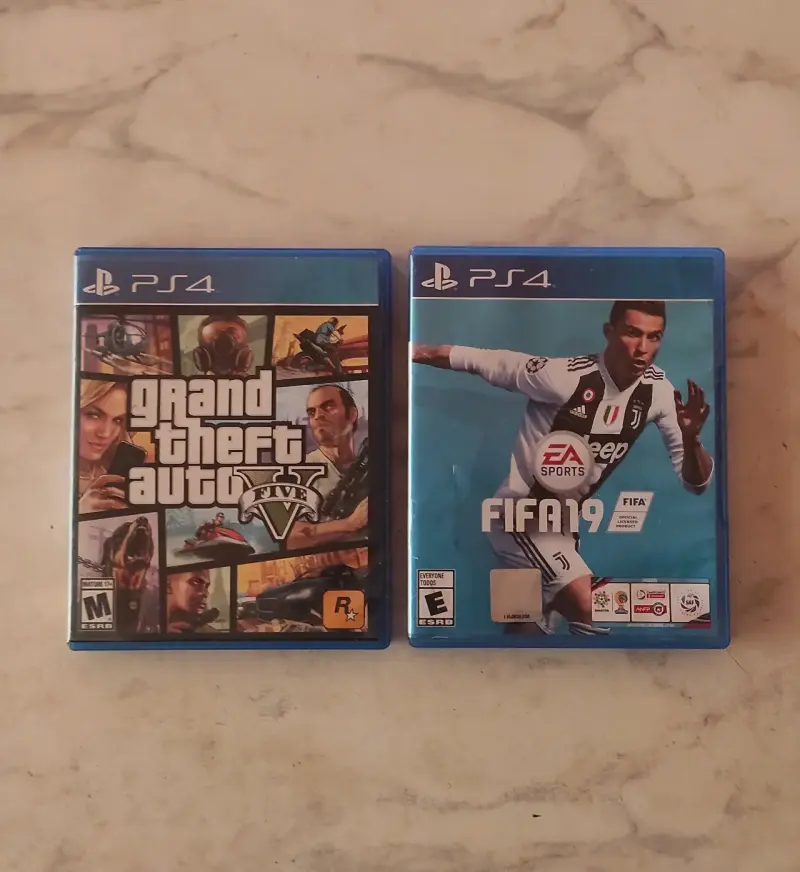 Consola PS4 con 3 juegos y control original - 4