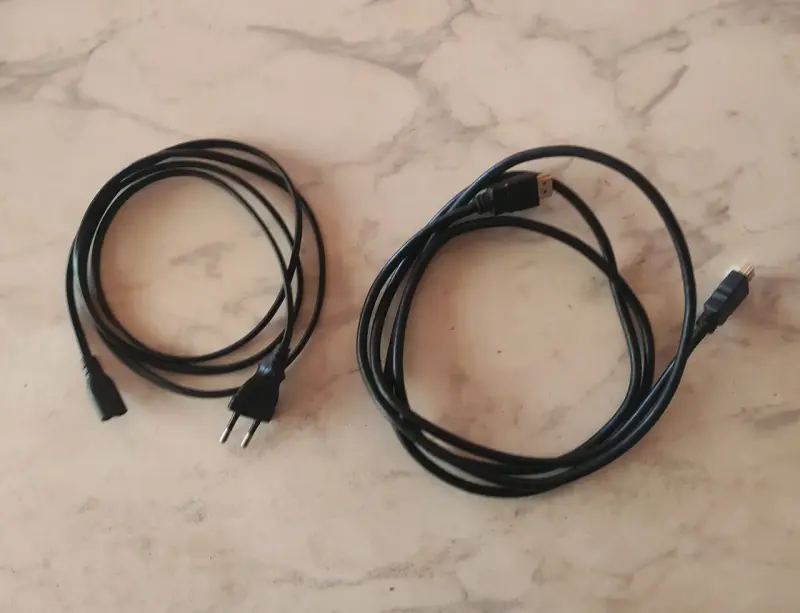 Consola PS4 con 3 juegos y control original - 5