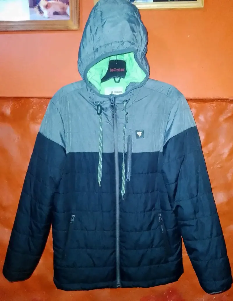 Chaqueta acolchada con capucha