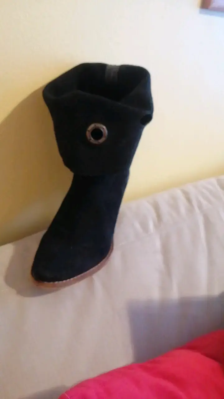 Botas negras de gamuza con tacón - 2
