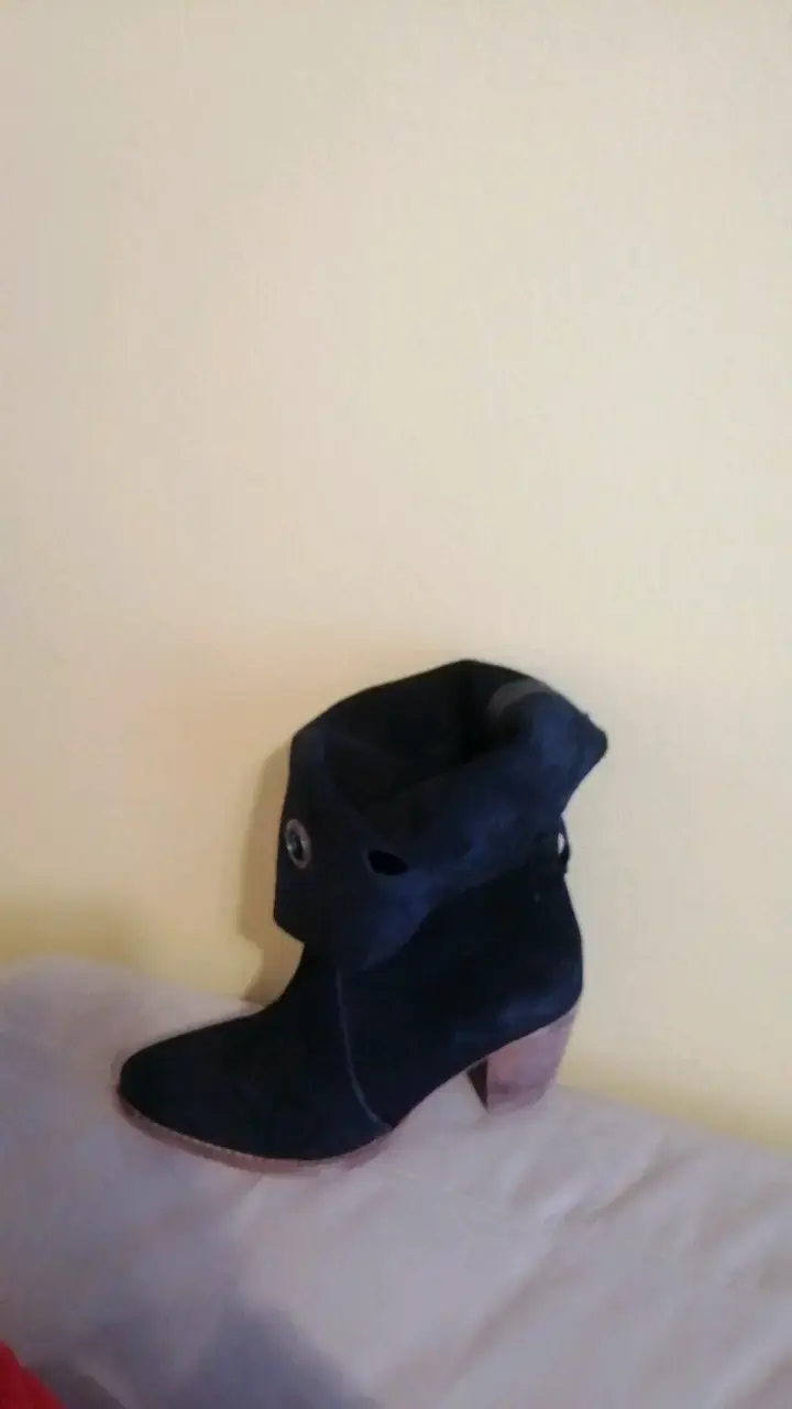 Botas negras de gamuza con tacón - 3
