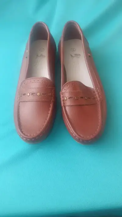 Mocasines de cuero marrón para mujer - miniatura 5