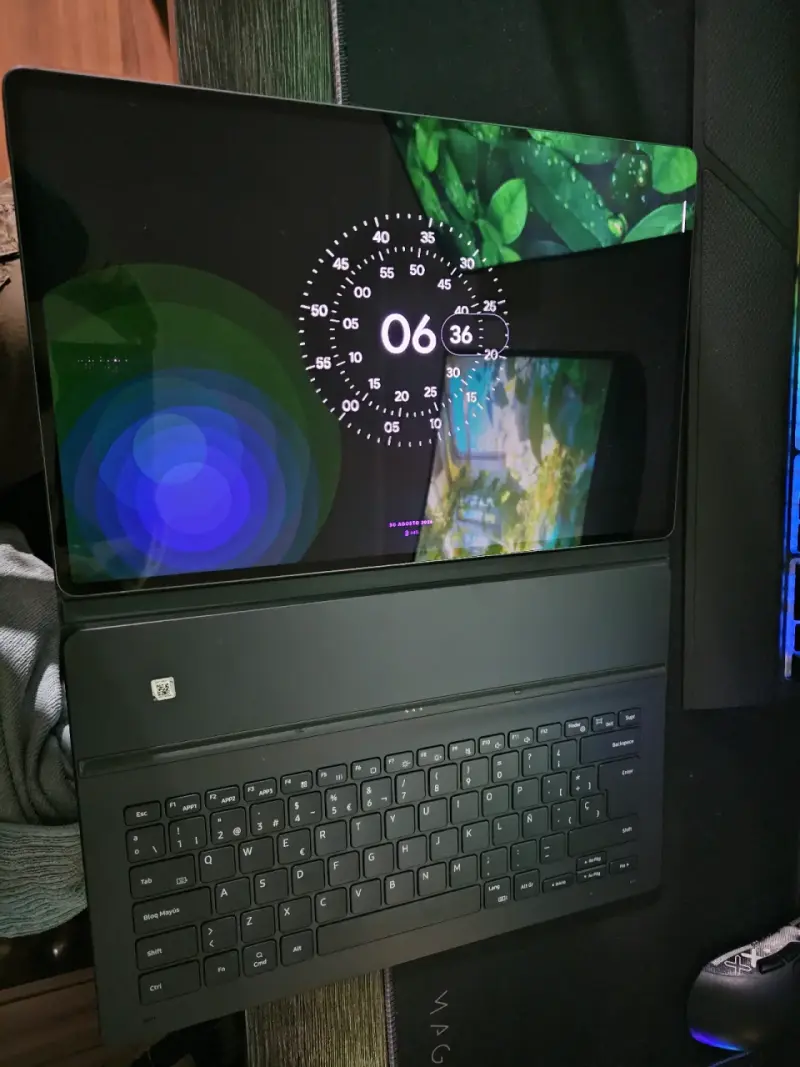 Tablet con teclado y lápiz Samsung Galaxy Tab S9 u - 5