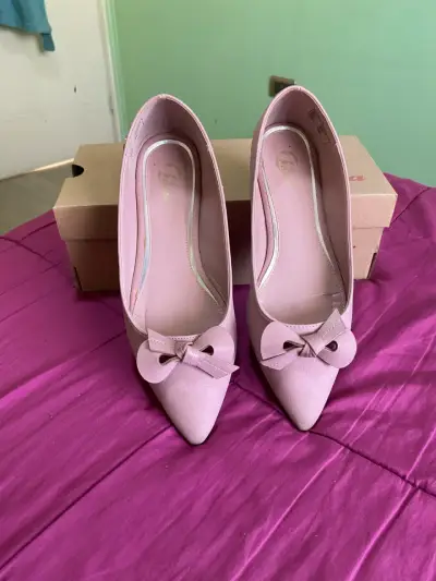 Zapatos de tacón rosa con lazo para mujer - miniatura 1