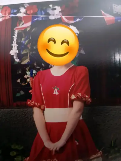 Vestido de huasa chilena rojo con detalles - miniatura 2