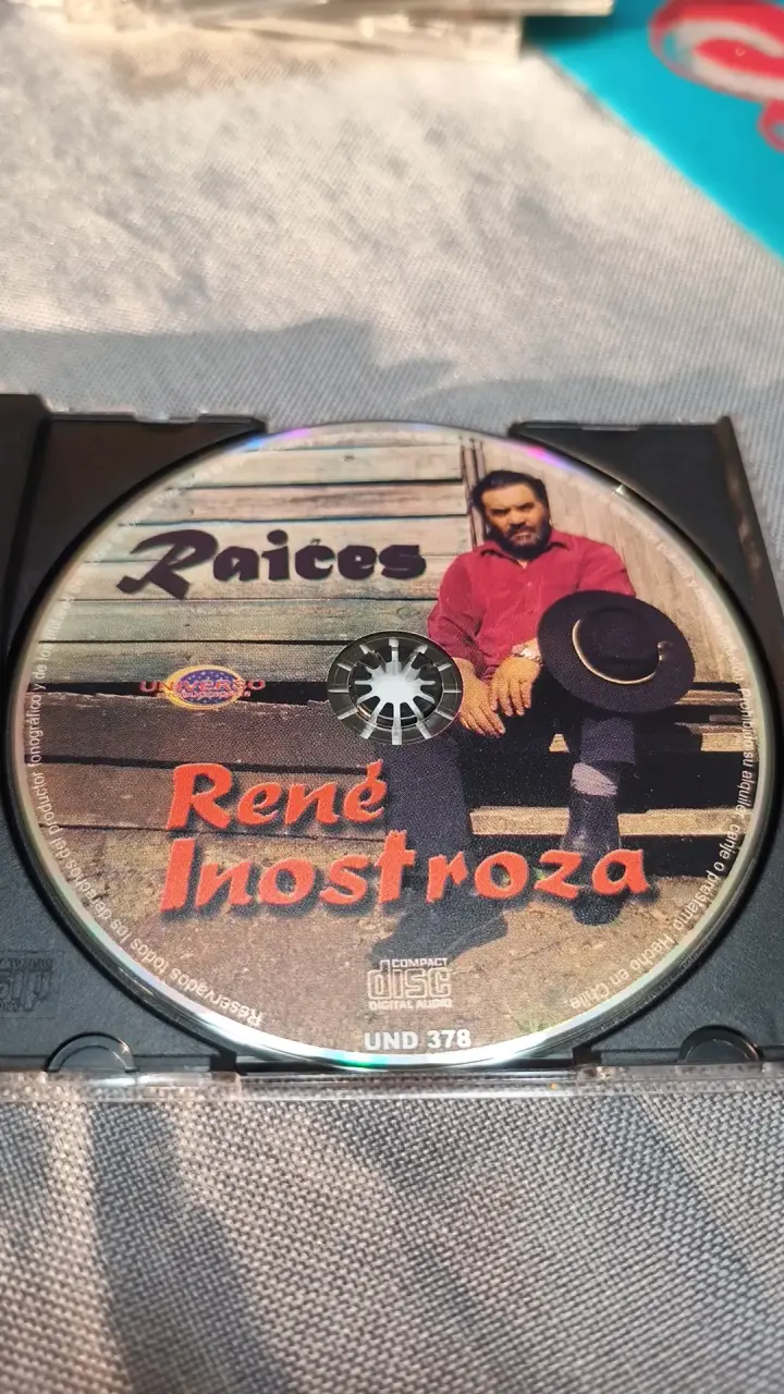 CD de música Raíces de René Inostroza - 3