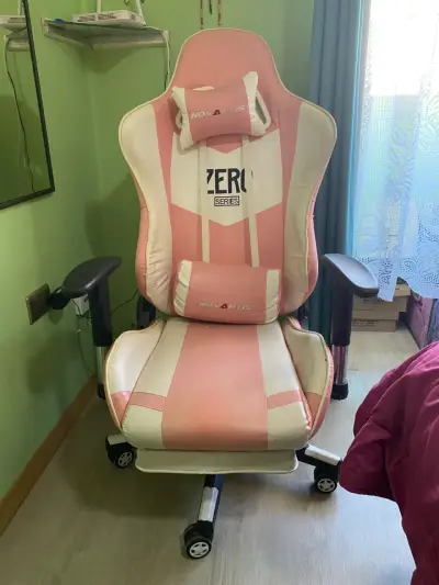 Silla gamer rosa Novartis Zero con reposapié - miniatura 1