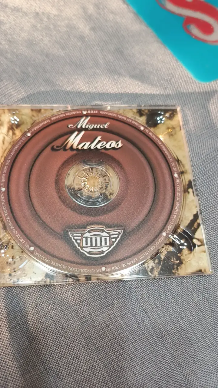 CD de música Miguel Mateos UNO - 3