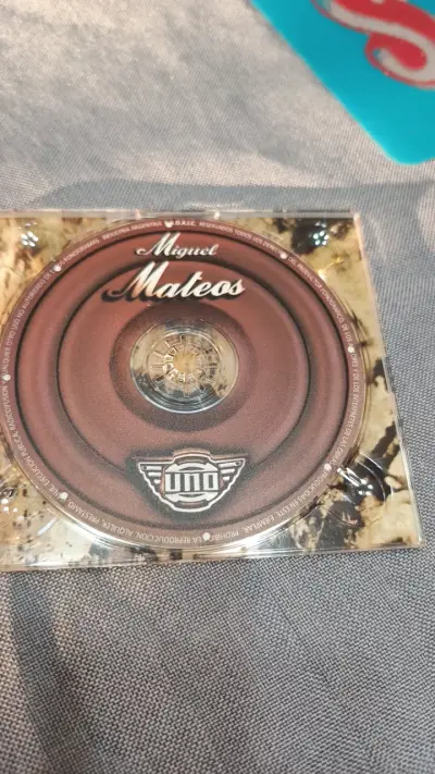 CD de música Miguel Mateos UNO - miniatura 3