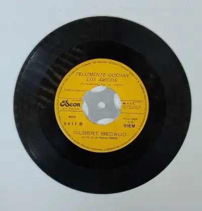 Disco vinilo 45 RPM Gilbert Becaud 'Felizmente Quedan Los Amigos' - miniatura 1